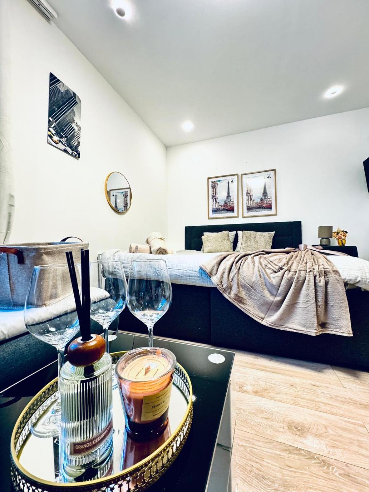 Central King Studio - 10 Mins Walk From Downtown Виена Екстериор снимка