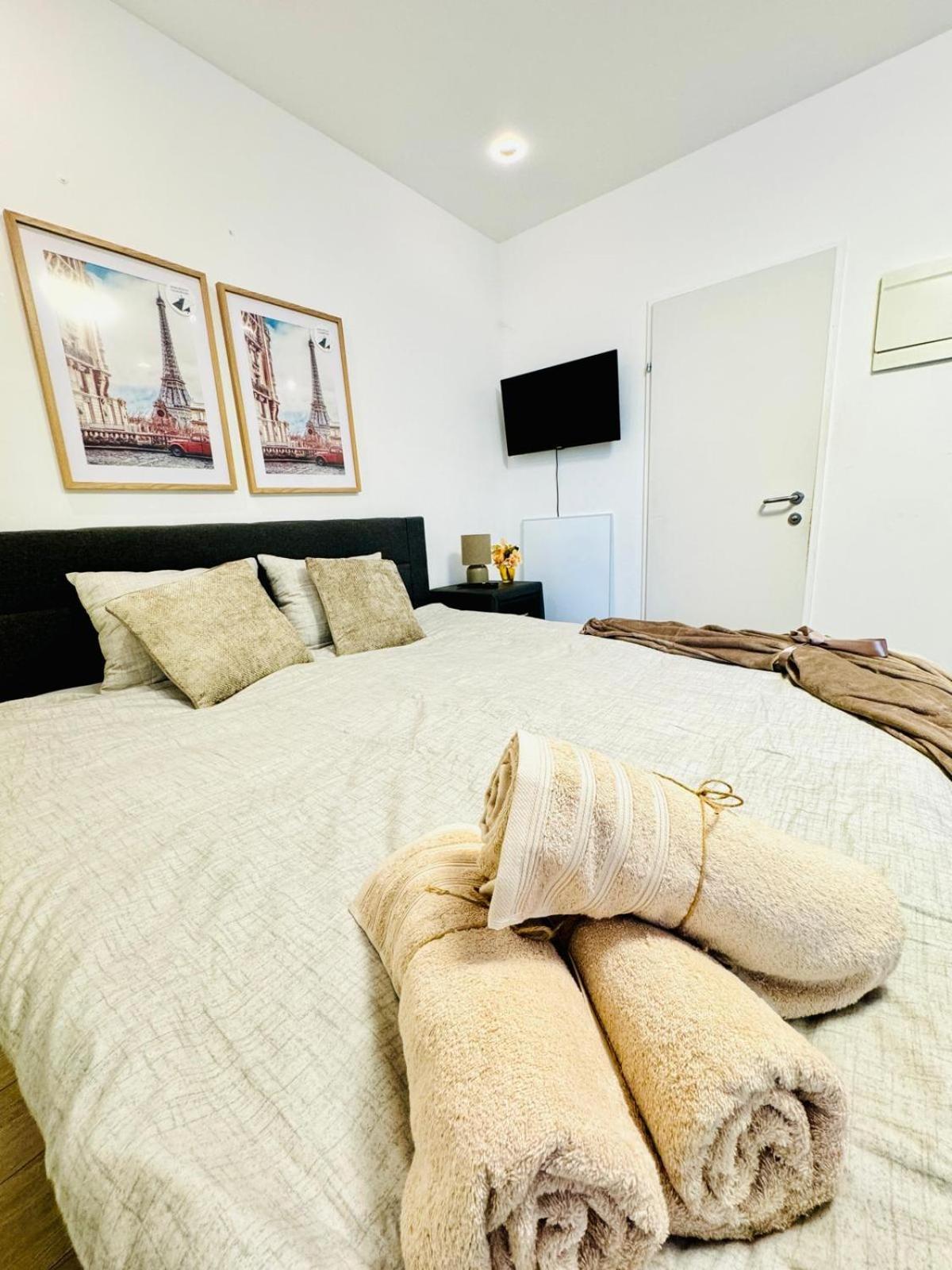 Central King Studio - 10 Mins Walk From Downtown Виена Екстериор снимка