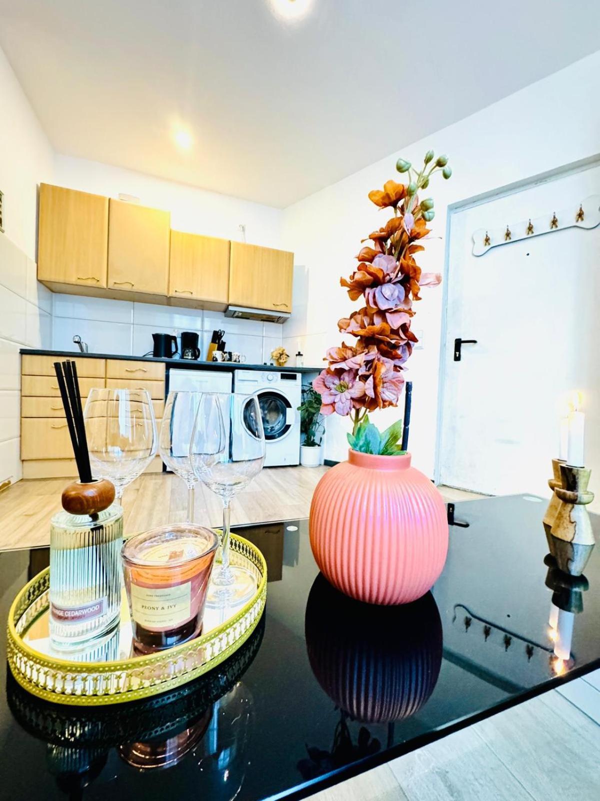 Central King Studio - 10 Mins Walk From Downtown Виена Екстериор снимка