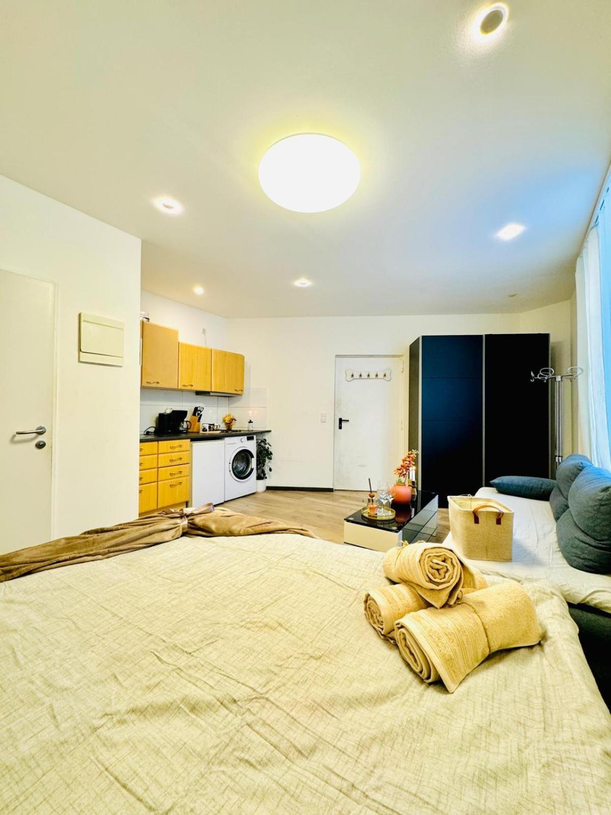 Central King Studio - 10 Mins Walk From Downtown Виена Екстериор снимка