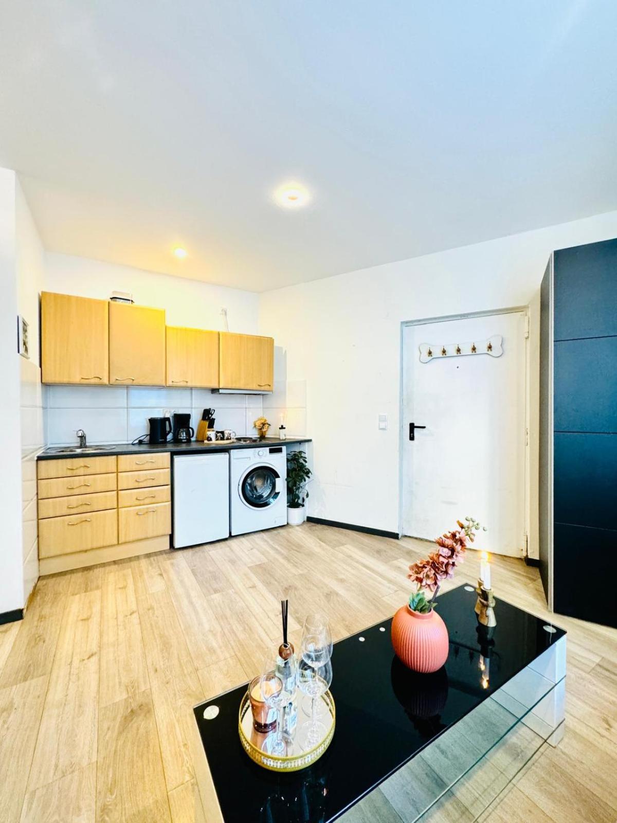 Central King Studio - 10 Mins Walk From Downtown Виена Екстериор снимка